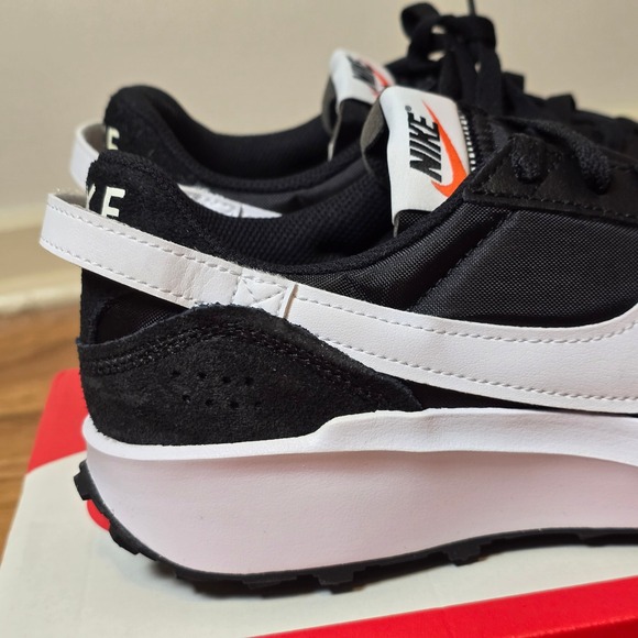 Nike Women's Black and White Sneakers - Picture 3 of 11